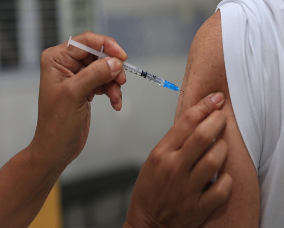 Trabalhadores de Saúde podem ser vacinados na Capital a partir de amanhã (26)